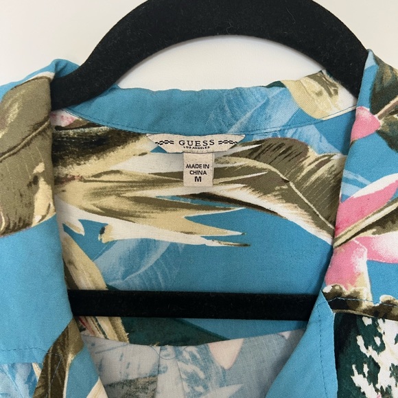 Guess button up shirt - Picture 2 of 2